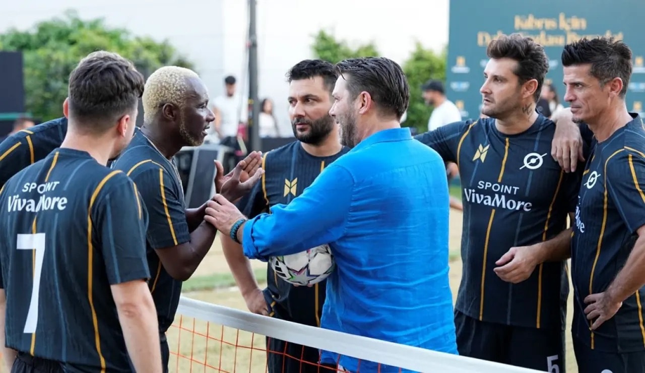 Türk sporunun efsane isimleri Kıbrıs'ta buluştu