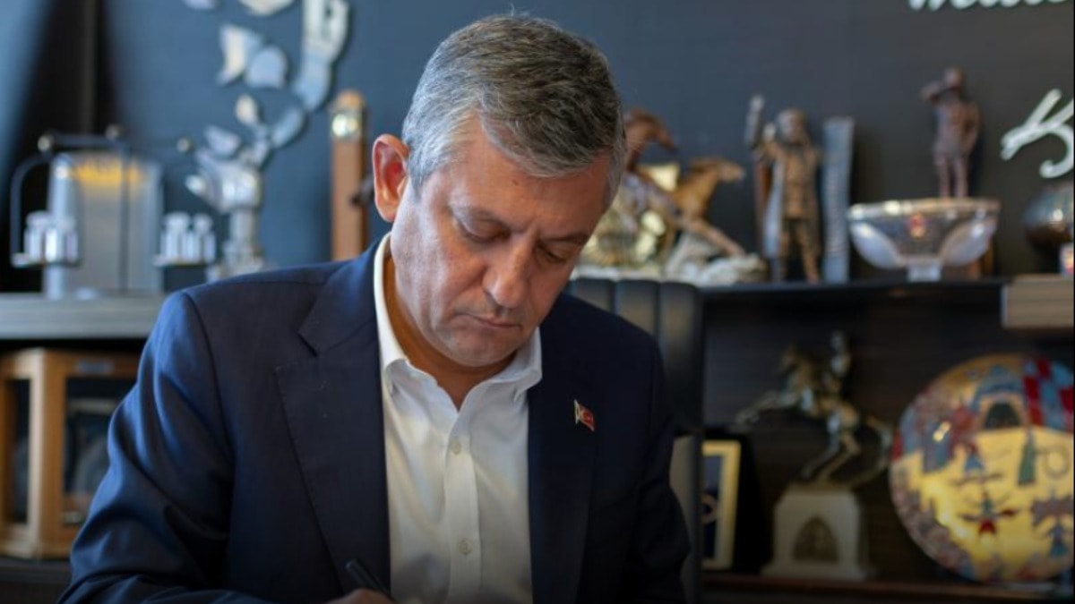 Özgür Özel en büyük pişmanlığını açıkladı: "Ellerim kırılsaydı da aday göstermeseydim"