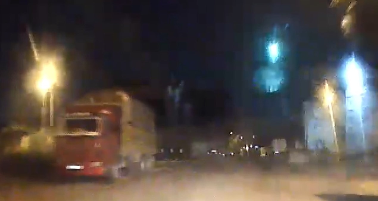 Gece yarısı İstanbulluların nefesini kesen meteor!