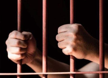 Cezaevlerinde iğne atsan yere düşmezAKP’nin iktidara geldiği 2002’de 59 bin olan tutuklu ve hükümlü sayısı 427 bine ulaşarak 7 katını aştı. Cezaevlerinin kapasitesi ise 305 bin.