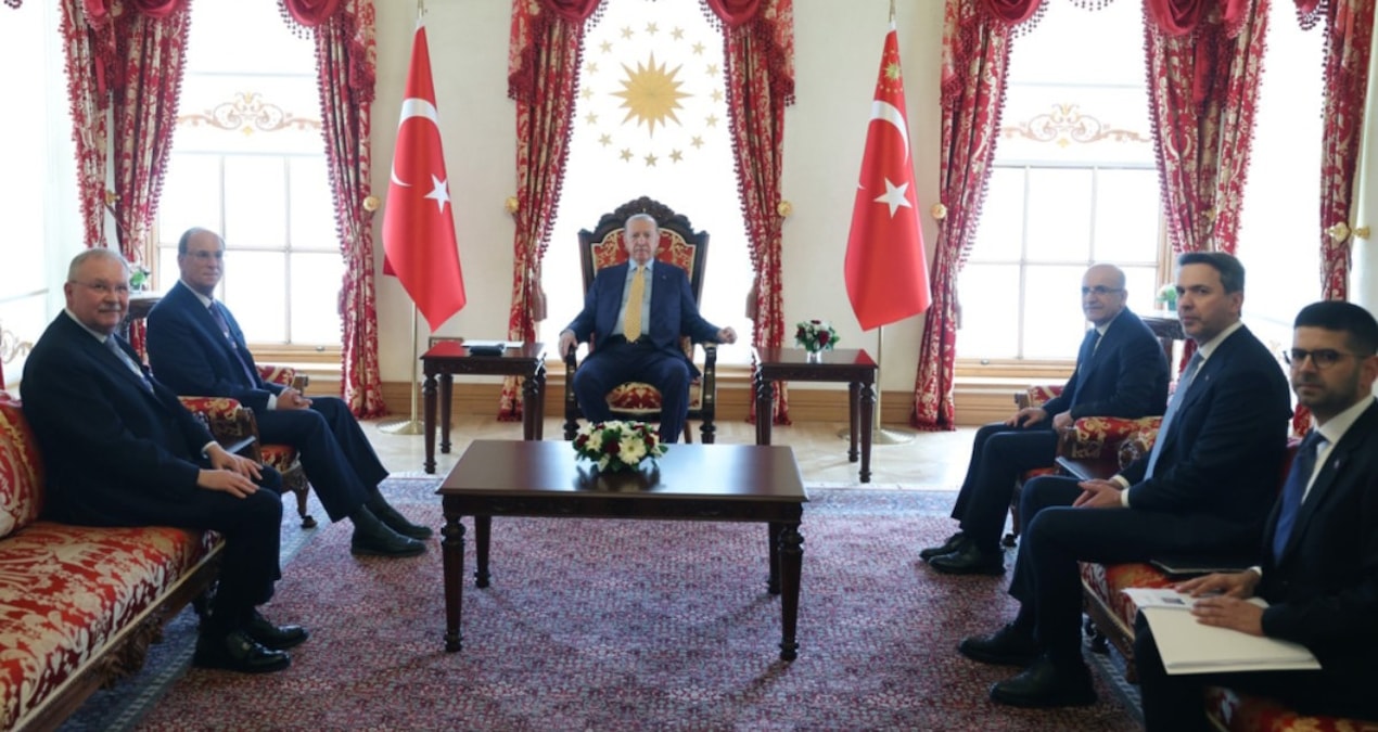 Zamsız maaş, satış şüphesi doğurdu