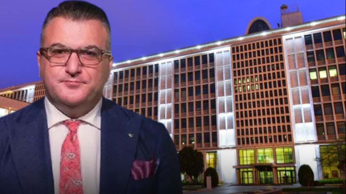 Cem Küçük'ün WhatsApp mesajlarından çıktı! İBB'ye kayyum atamak için o ismi hazırlamışlar