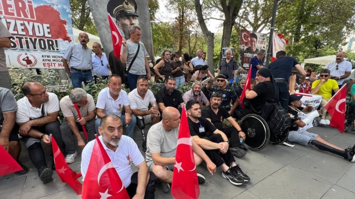 ‘Devlet Baba’ diyoruz ama üvey evlatmışız