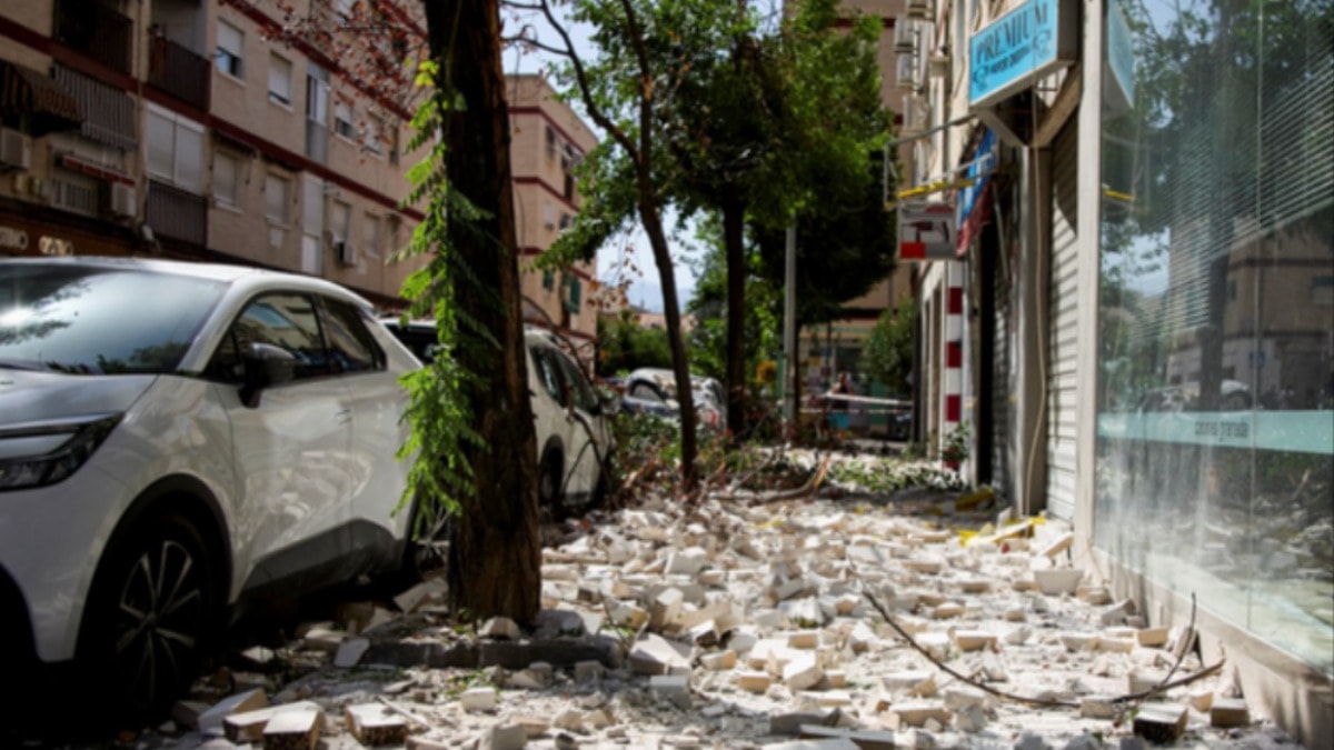 İspanya bu kez deprem ile sarsıldı... Turistik kentte hasar var