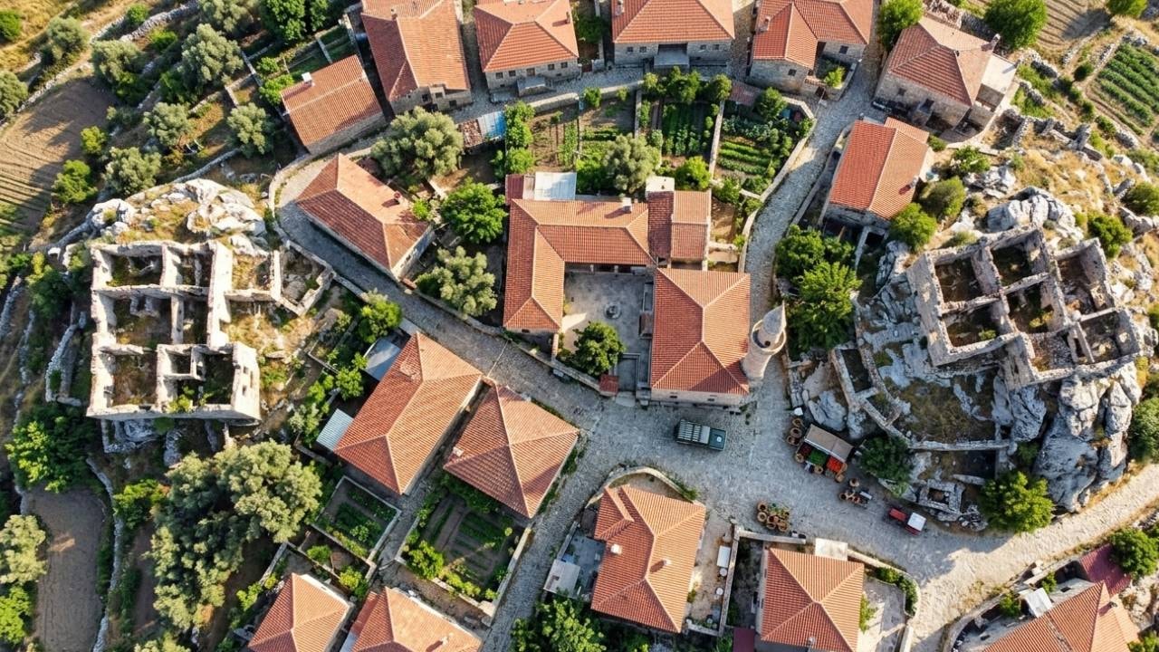 55 kişilik betonsuz köye 100 bin kişi akın etti: Türkiye'de ilk ve tek