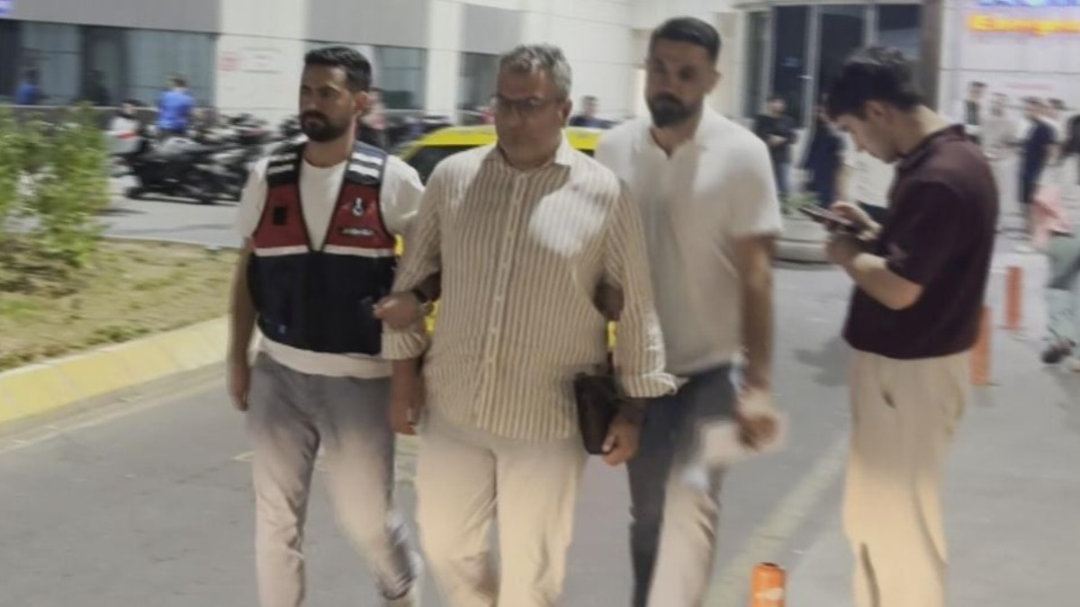 Şantaj ve tehditle tahsilatçılık yapmış