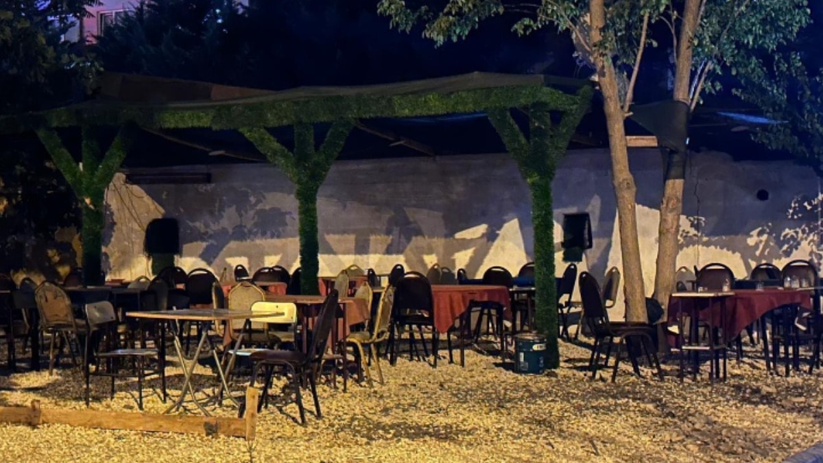 Büyükçekmece'de kıraathaneye silahlı saldırı: 3 yaralı