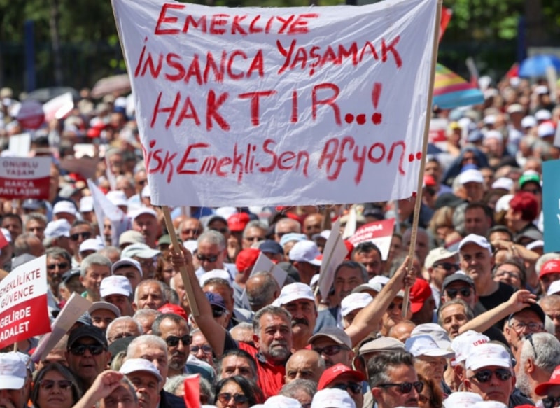 Birleşen emekli iktidara talip
