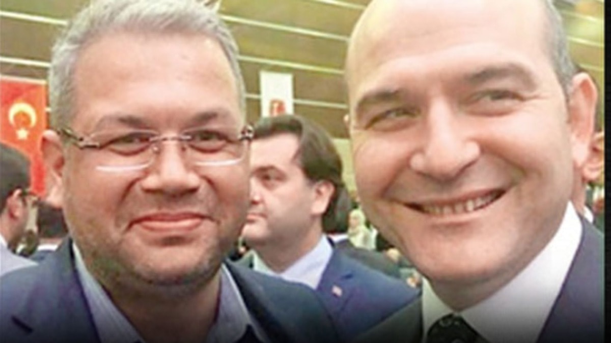 Süleyman Soylu'yla çektirdiği fotoğrafı gösterip Türkleri dolandırdı
