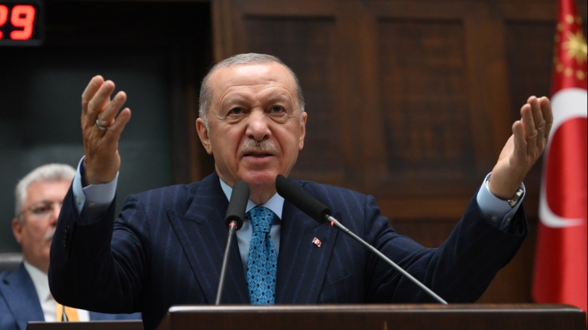 Bugün 3 CHP'li belediye ve bir milletvekili AKP'ye geçiyor