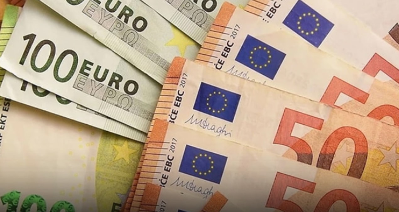 Komşu parasını değiştirdi: Tamamen euroya geçti