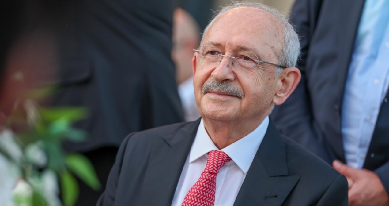 Eski koltuğunu istedi, karşı odayı aldı