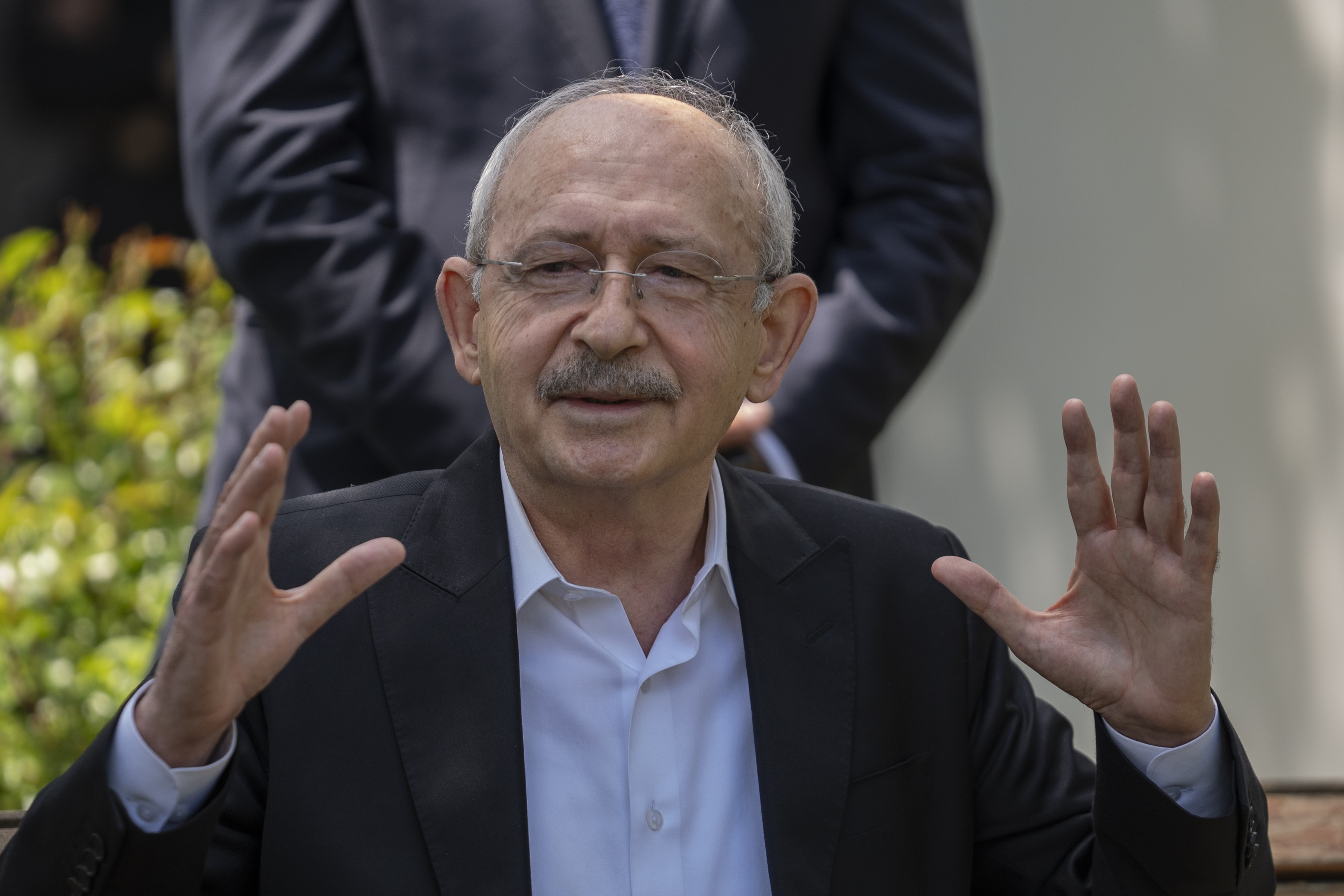 Kılıçdaroğlu’ndan SDG’nin feshi sonrası dikkat çeken çağrı... Türkçe, Kürtçe ve Arapça paylaşım yaptı