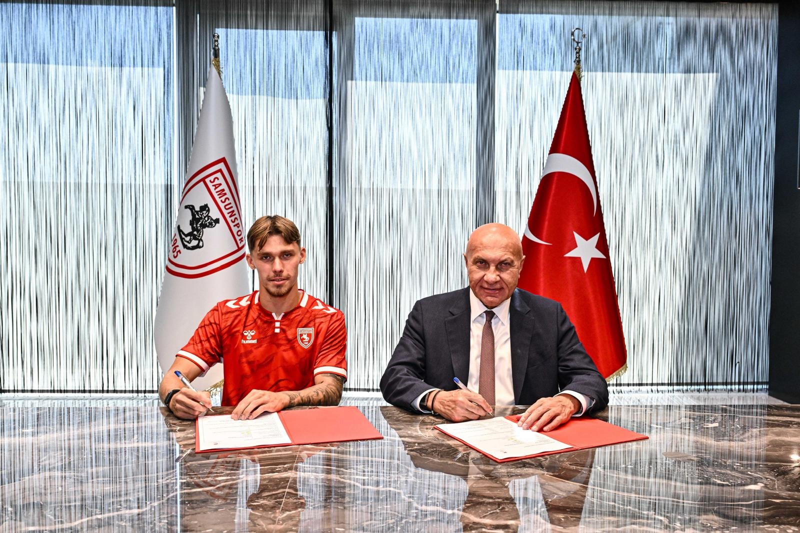 Samsunspor, Polonyalı stoperle imzaladı