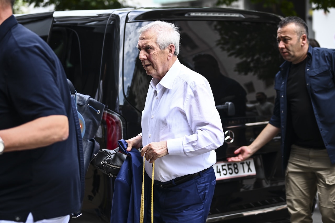 Fenerbahçe başkanı, 17 yıllık hasreti dindirmek için maddi manevi her şeyi yapıyor! Yıldırım’dan tura açık çek 