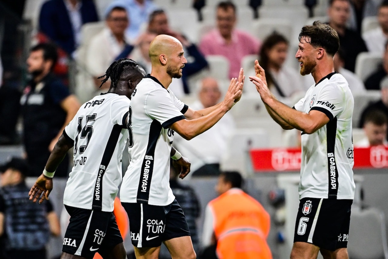 Beşiktaş kazanarak turladı! Gruplar için tek rakip kaldı