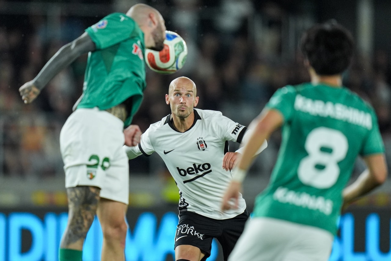 Beşiktaş rövanşta fren yaptı! Kaybetse de turladı