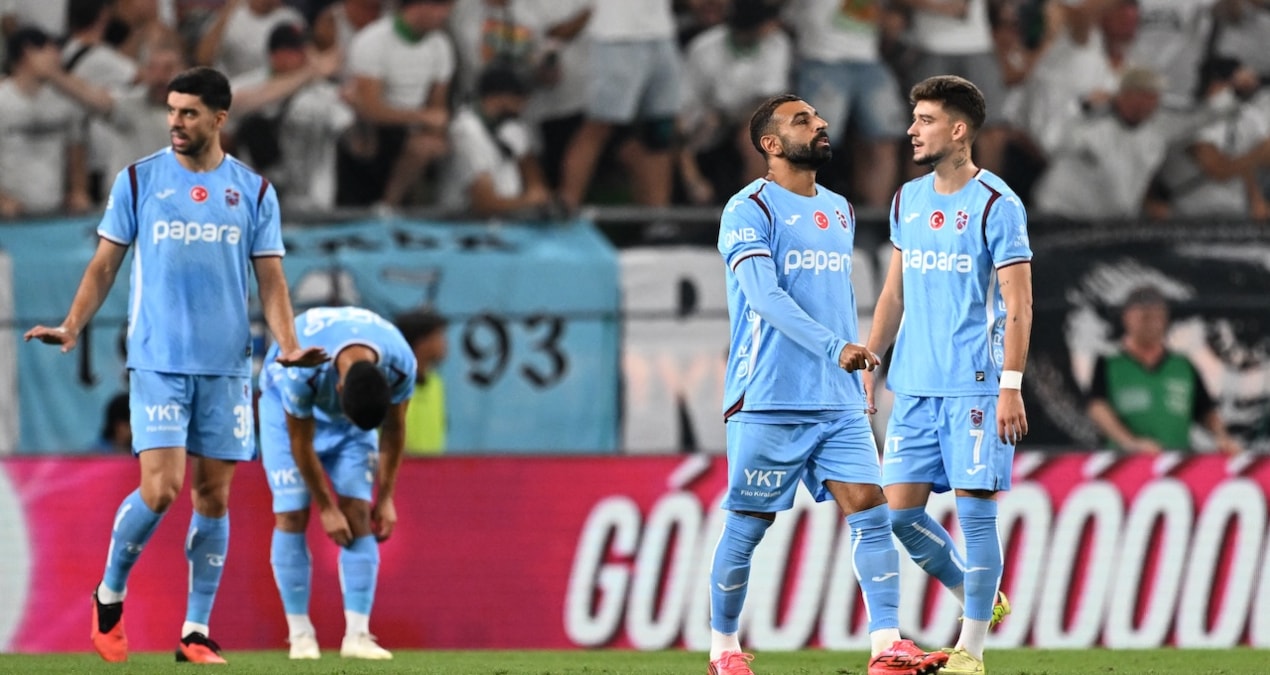 Trabzonspor’un Avrupa Macerası Son Buldu: 9 Kişiyle Maçta Zor Anlar Yaşandı