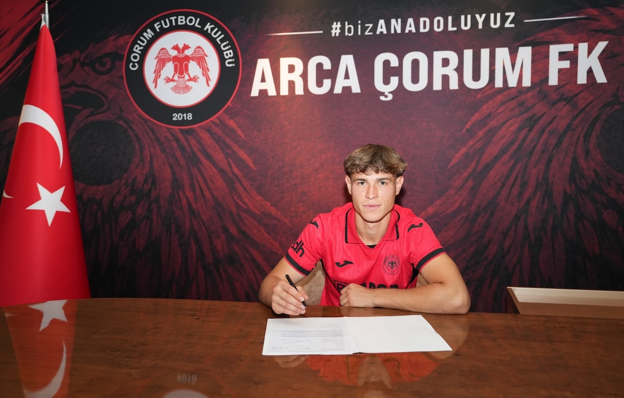 Çorum FK'ya Bosnalı savunmacı