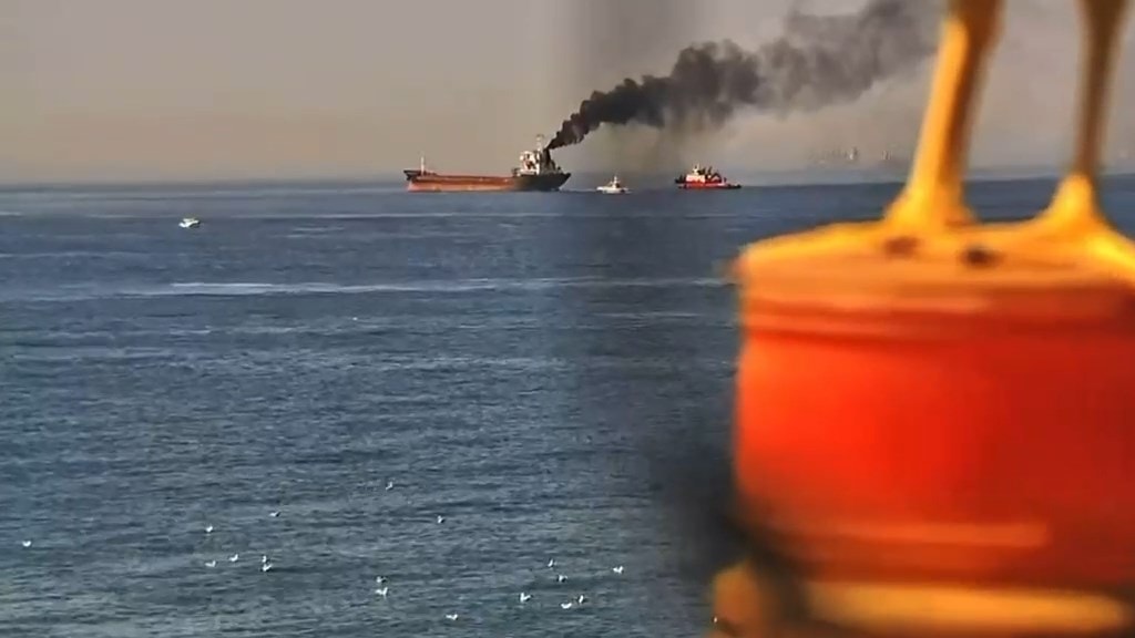 Ahırkapı açıklarında gemide yangın
