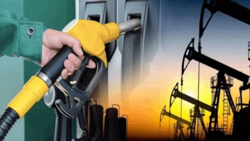Akaryakıta zammın eli kulağındaPetrol fiyatları, İran ile ABD arasındaki diplomatik gerilimin tırmanması ve stratejik Hürmüz Boğazı'ndaki tanker trafiğinin kesilmesiyle yükseldi. Brent petrolün ekim vadeli kontratı varil başına 91,14 dolara çıktı. Piyasalar, iki kritik geçiş noktasındaki risklere ve