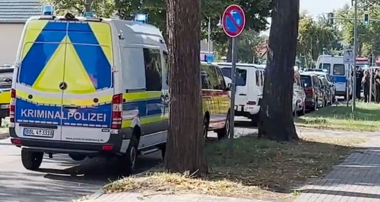 Almanya’da okulda bıçaklı saldırı: 2 kişi öldü