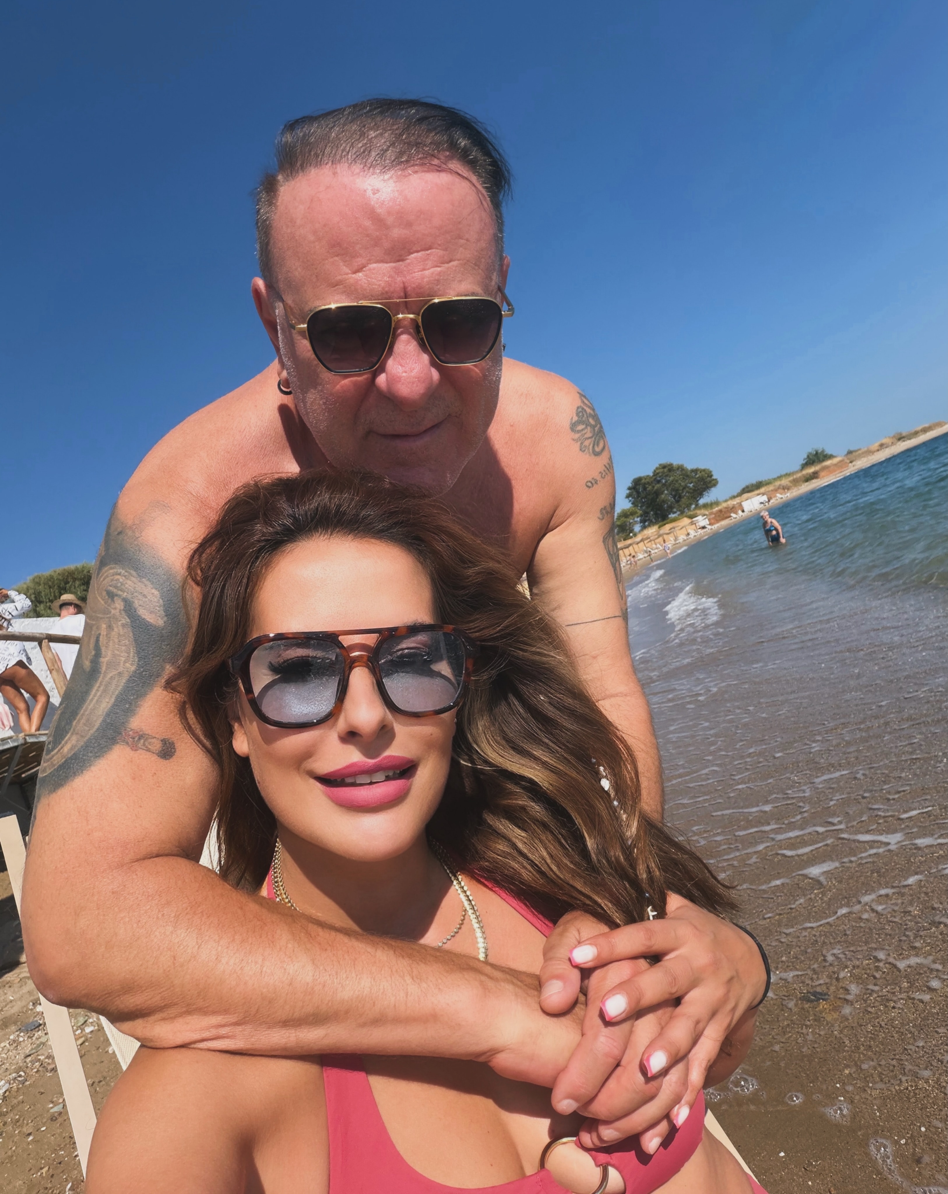 YUNANİSTAN'DA AŞKA GELDİLER