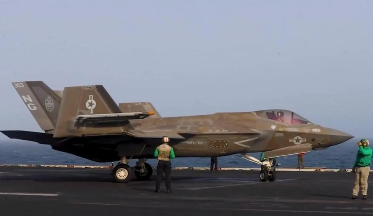 Son model F-35 harp uçakları görevdeyken pas tuttu