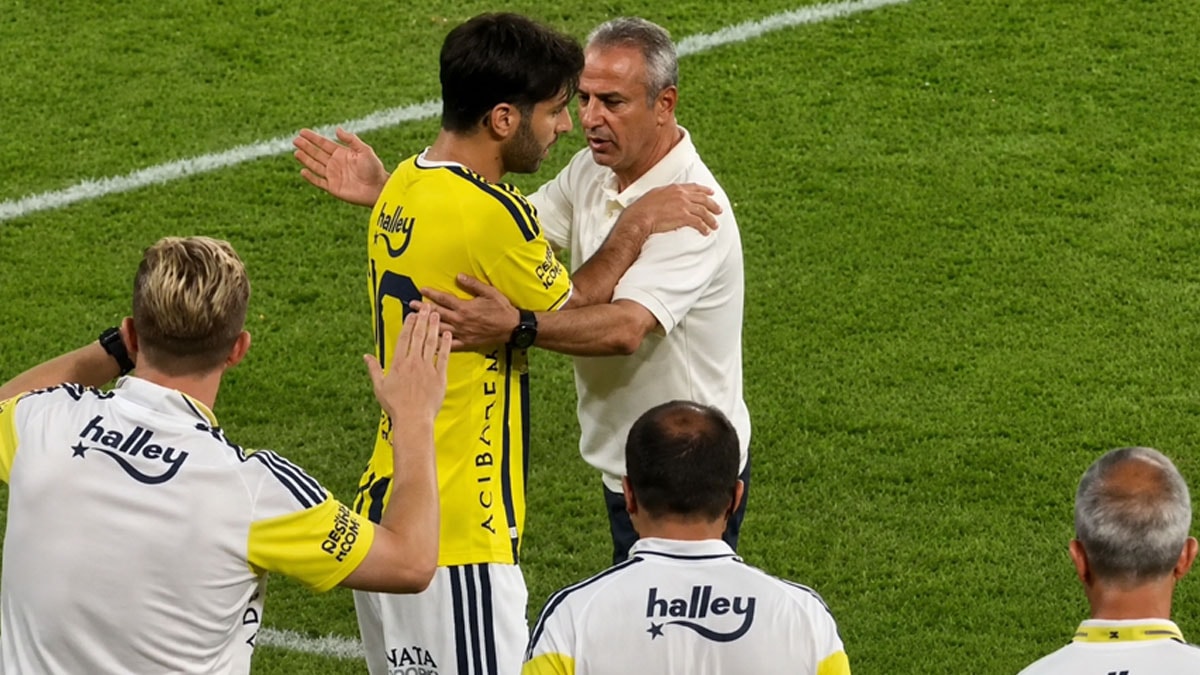 İsmail Kartal sarılmak istedi: Kadıköy'de geceye damga vuran kare