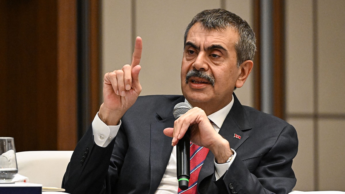 Bakan Tekin son noktayı koydu! Milyonlarca öğrenci merakla bekliyordu
