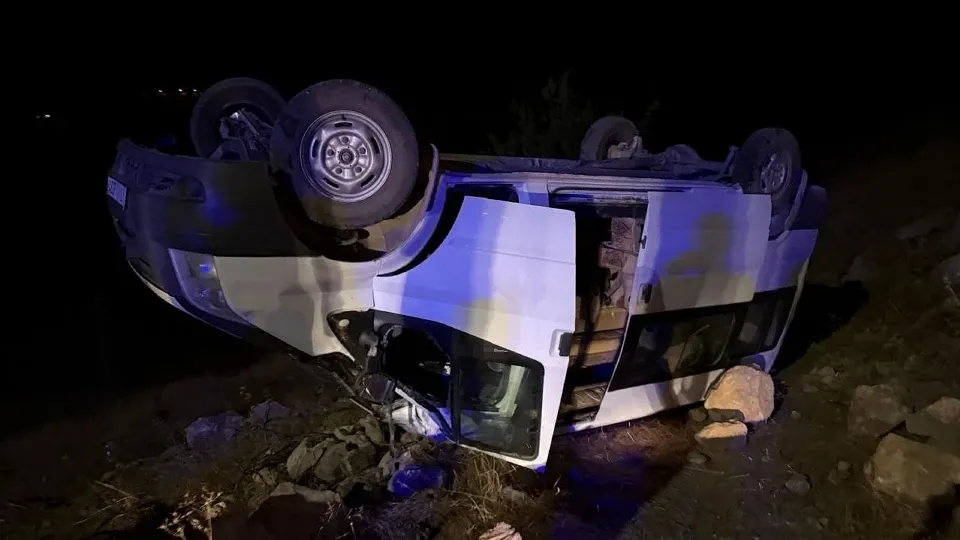 Halı saha dönüşü kaza; 4'ü çocuk 5 kişi yaralandı
