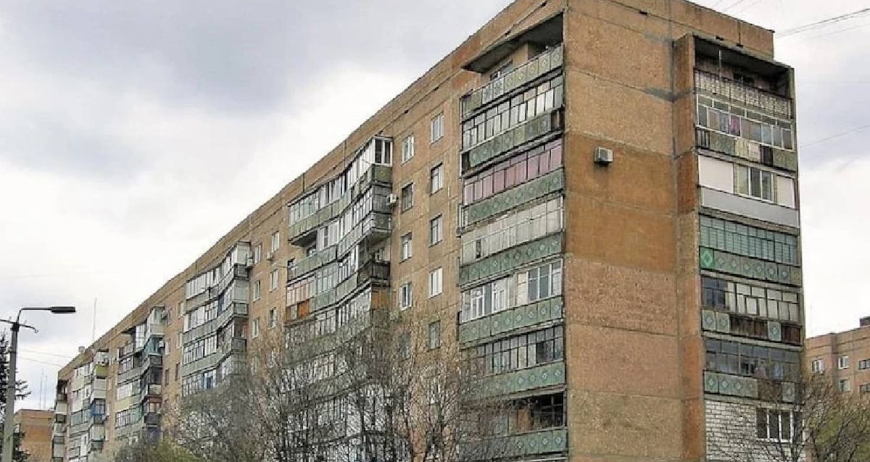 Bu apartman içinde yaşayanların sonunu getirdi: Gerçek duvardan çıktı