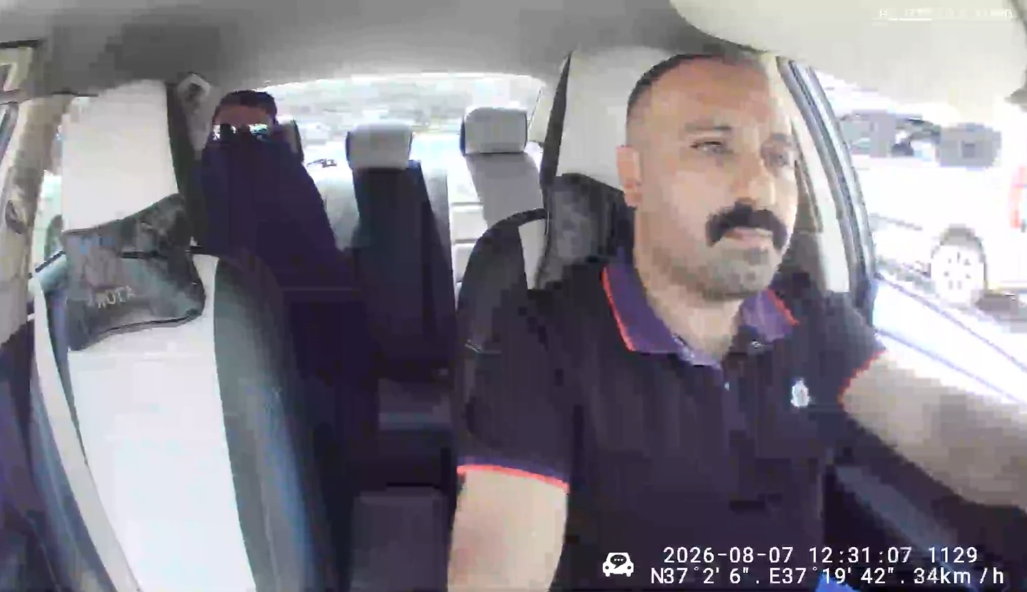 Kadın kılığına girip kurşun yağdırdı