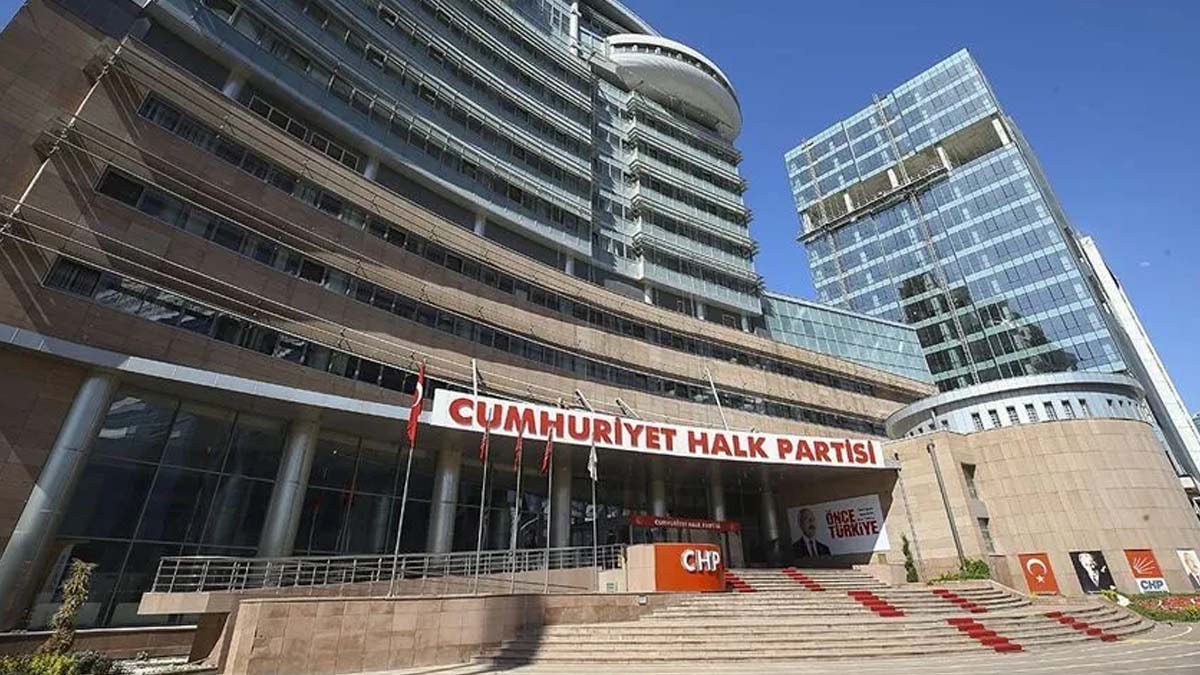 Bir belediye başkanı daha CHP'den istifa etti