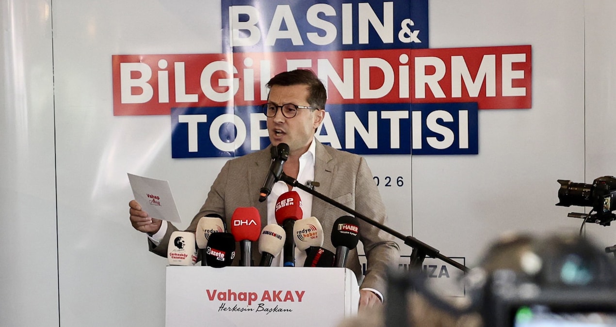 Çerkezköy Belediye Başkanı Vahap Akay CHP’den istifa etti