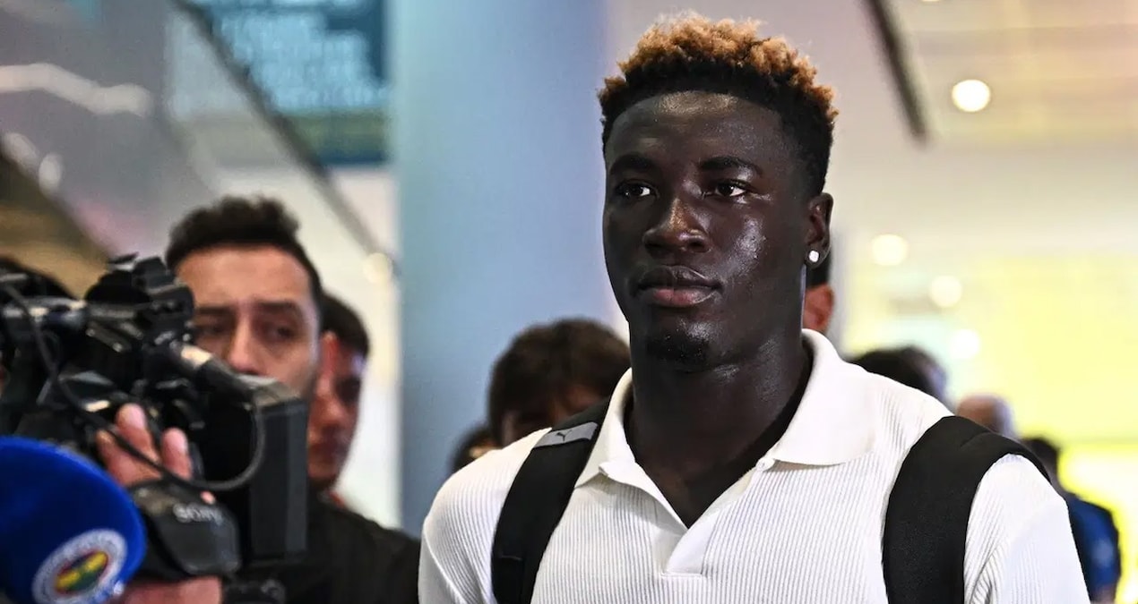 Fenerbahçe yeni transferi resmen açıkladı! İmza töreni tarihi belli oldu