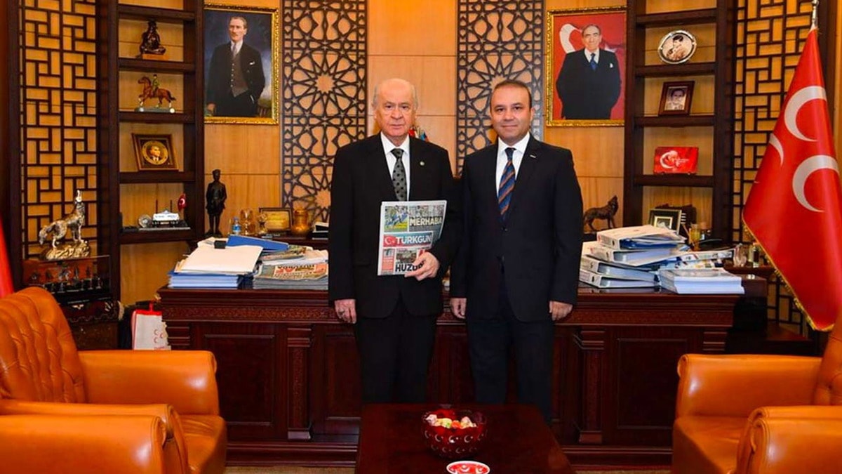 Bahçeli'nin danışmanı ara verdi, nedenini söylemedi