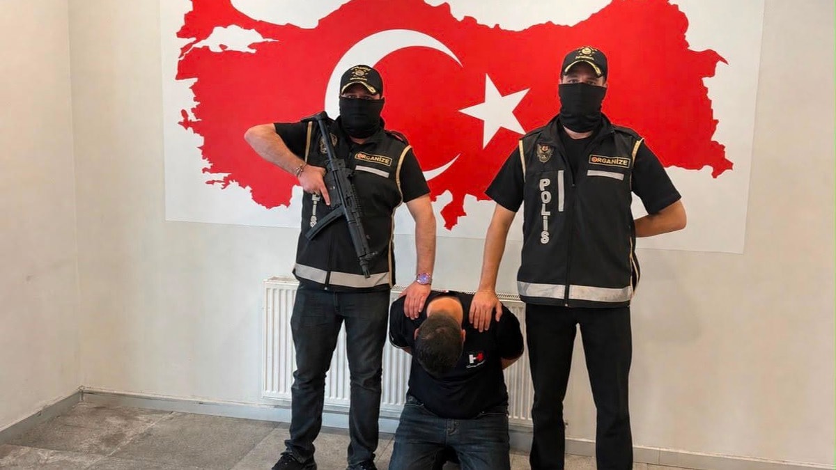Bakü'de yakalandı: Yeni nesil suç örgütü bağlantılı şüpheli Türkiye'ye getirildi