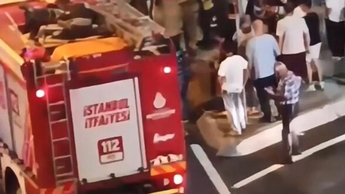 Kağıthane'de İETT otobüsü ile otomobil çarpıştı