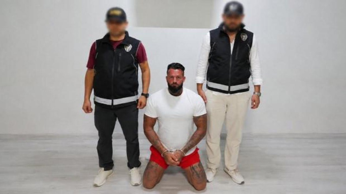 Interpol Avrupa'da arıyordu: Uluslararası uyuşturucu baronu Antalya'da yakalandı!