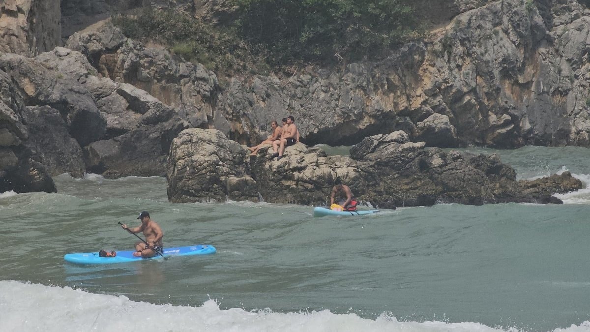 Rüzgar aniden başladı! Zonguldak'ta ölümle dans dakikaları