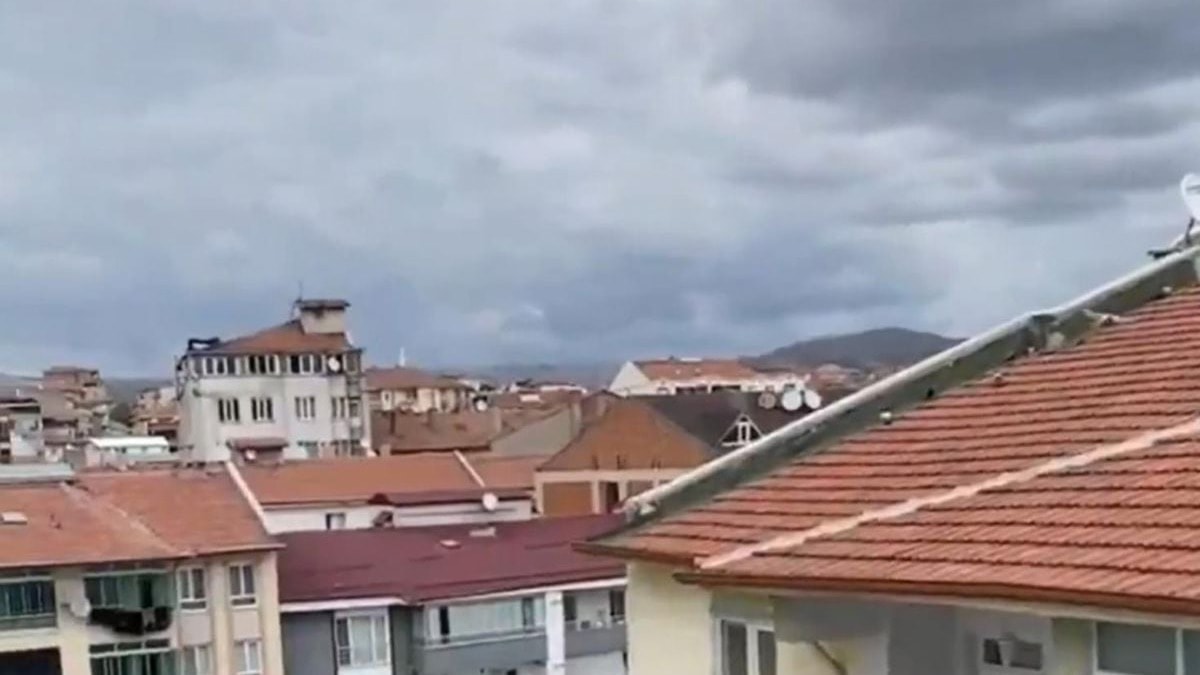 Çorum'da camiden yükselen şarkı şaşkına çevirdi