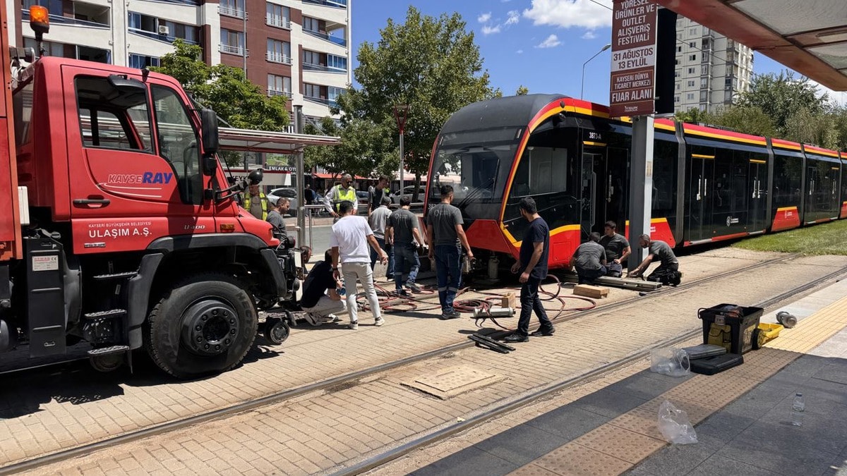 Kayseri'de tramvay kazası: Genç hayatını kaybetti