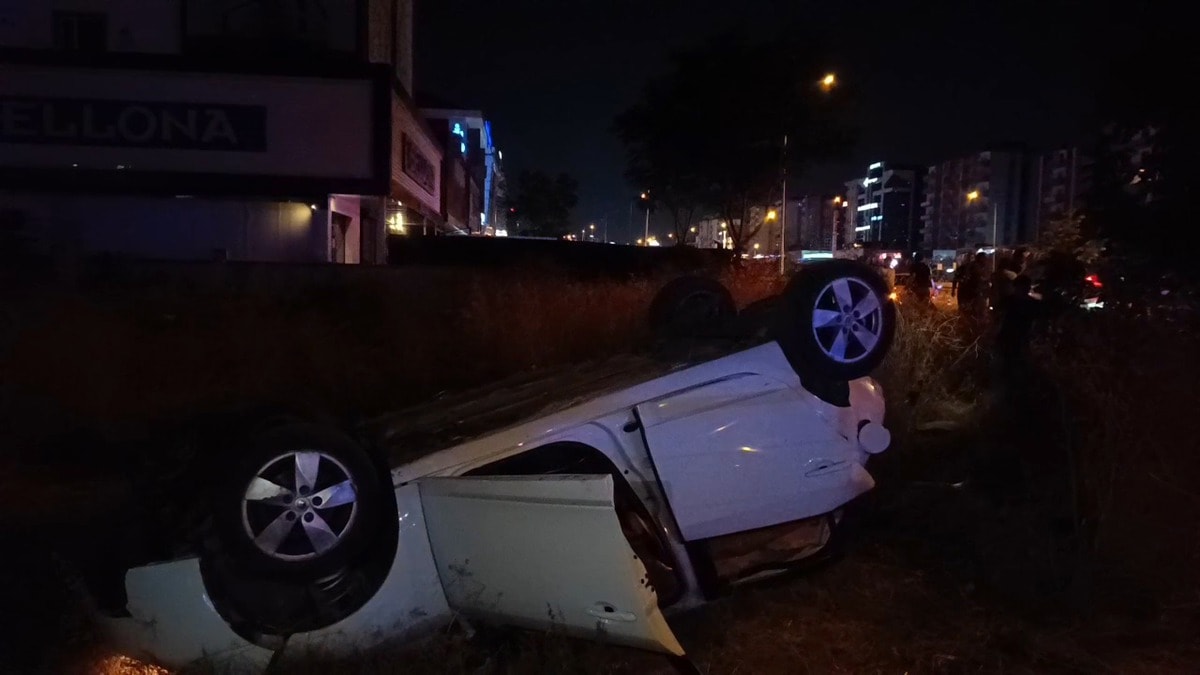 Bursa'da takla atan otomobilde dehşeti yaşadılar! 5 yaralı