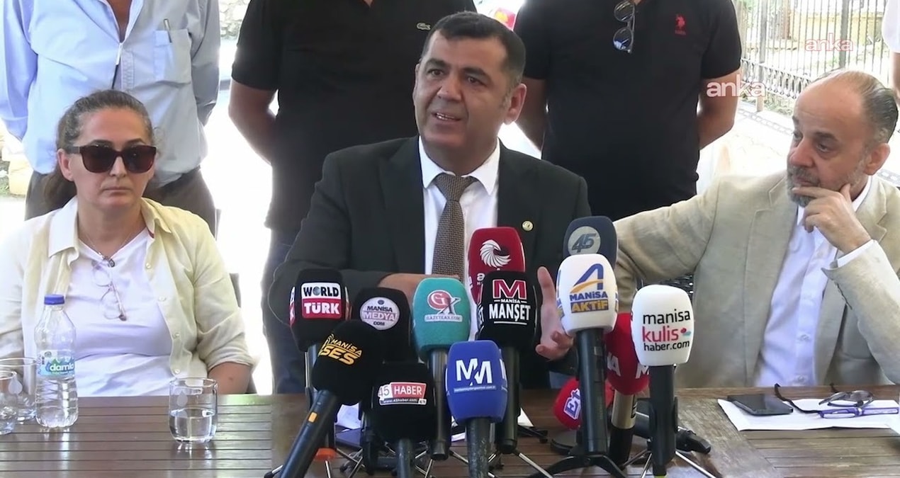 CHP’de İstifalar Devam Ediyor