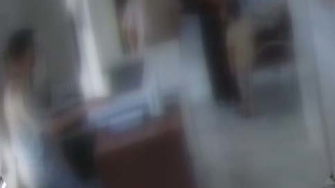 8 dakika bekleyen hasta ortalığı birbirine kattı