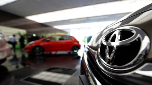 Toyota 508 bin aracını geri çağırıyorToyota, ABD'de 508 bin 354 aracını geri çağırıyor. NHTSA, gösterge panelinin kritik güvenlik bilgilerini göstermediğini, bunun kaza riskini artırdığını belirtti.