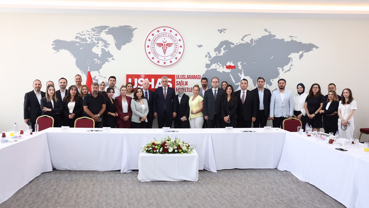 Sağlık Bakanı Memişoğlu'ndan çarpıcı sağlık verileri: 3 milyon turist geliyor