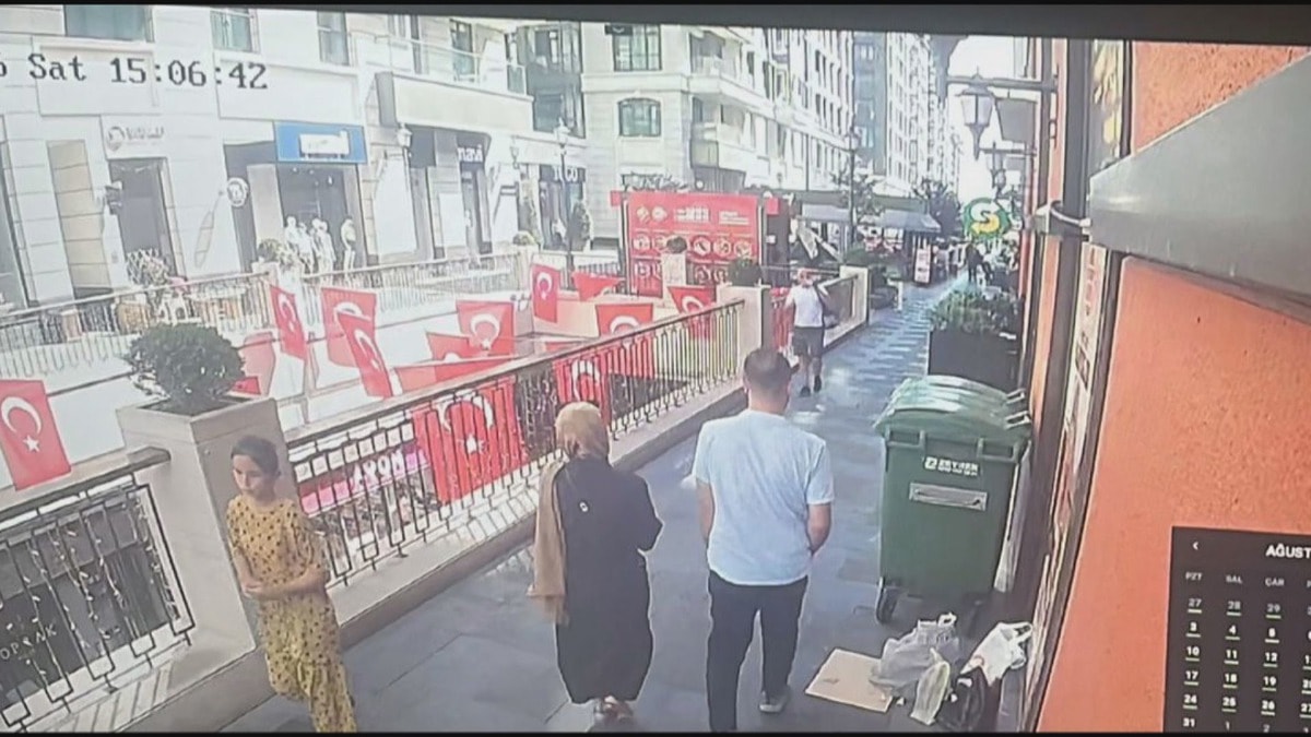 Beyoğlu'nda kaybolan 13 yaşındaki kız konsolosluk aracılığıyla ailesine ulaştı