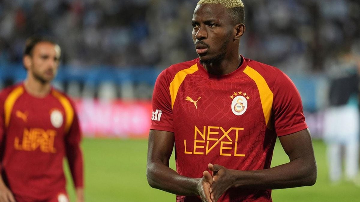 Osimhen durdurulamıyor! Galatasaray tarihine geçti